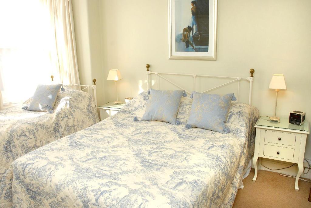 Courtland Hotel Stratford-upon-Avon Szoba fotó