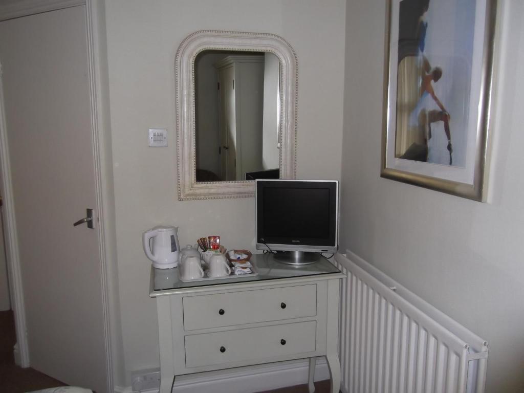 Courtland Hotel Stratford-upon-Avon Szoba fotó